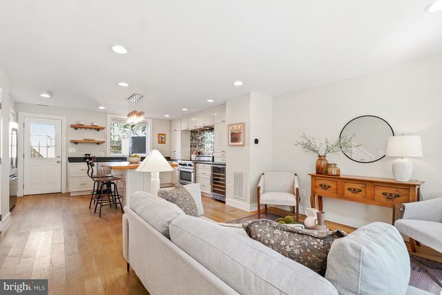 203 17TH ST SE, Washington, DC 20003