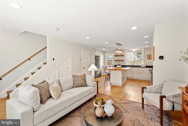 203 17TH ST SE, Washington, DC 20003