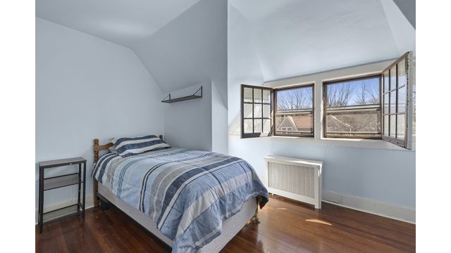 46 SLOCUM Crescent, New York City, NY 11375
