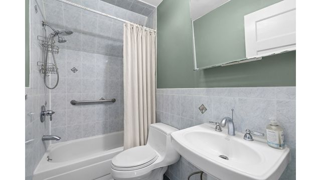 46 SLOCUM Crescent, New York City, NY 11375