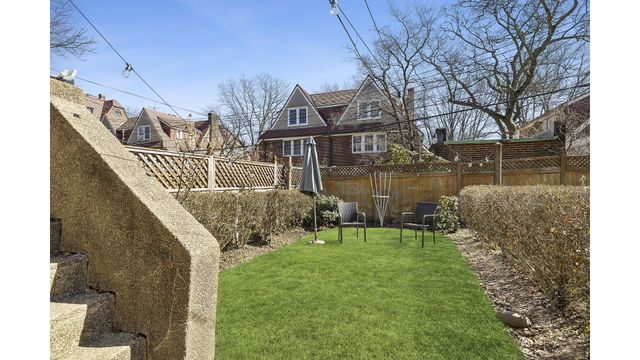 46 SLOCUM Crescent, New York City, NY 11375