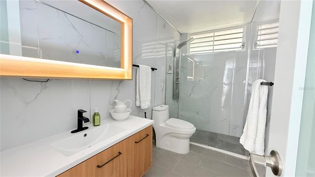4-3 PASEO DE LA ALHAMBRA, Guaynabo, PR 00966