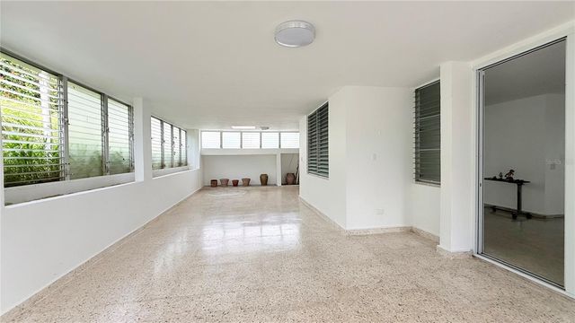 4-3 PASEO DE LA ALHAMBRA, Guaynabo, PR 00966