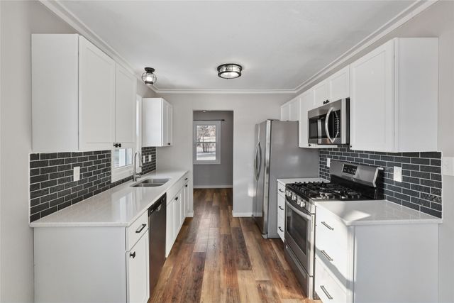 1527 Summer Street, Grinnell, IA 50112