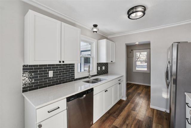 1527 Summer Street, Grinnell, IA 50112