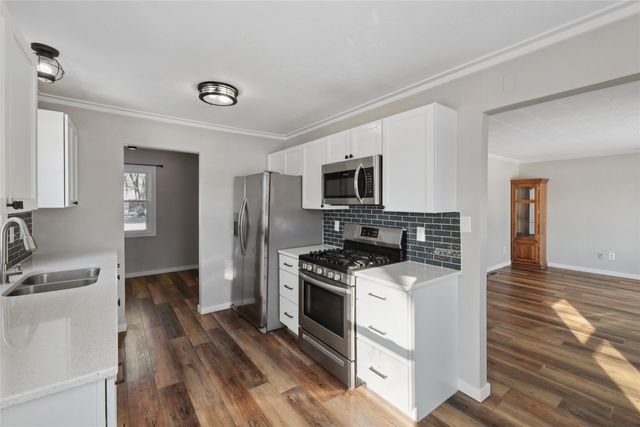 1527 Summer Street, Grinnell, IA 50112