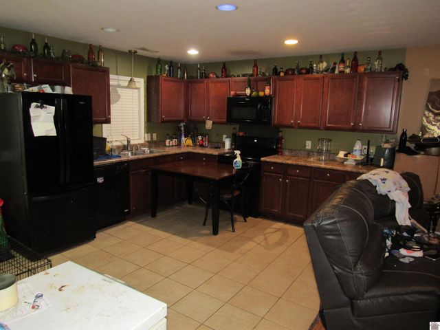 1109 Monroe St, Paducah, KY 42003