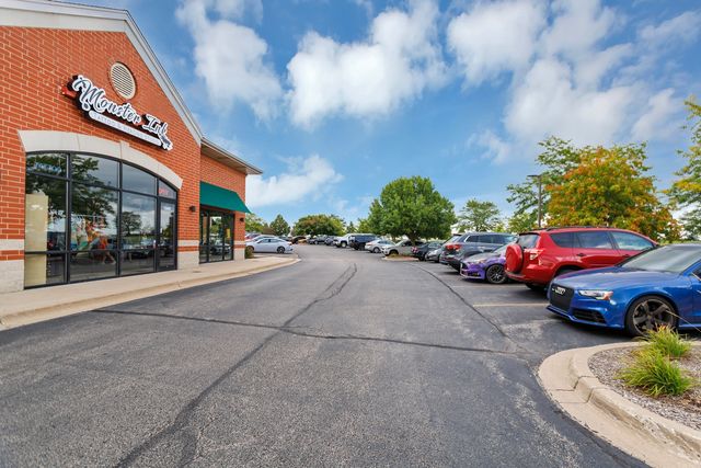 1540 Carlemont Drive F, Crystal Lake, IL 60014