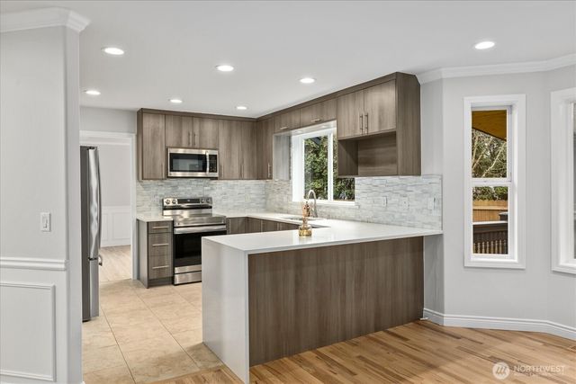 2119 S 371st Street, Federal Way, WA 98003