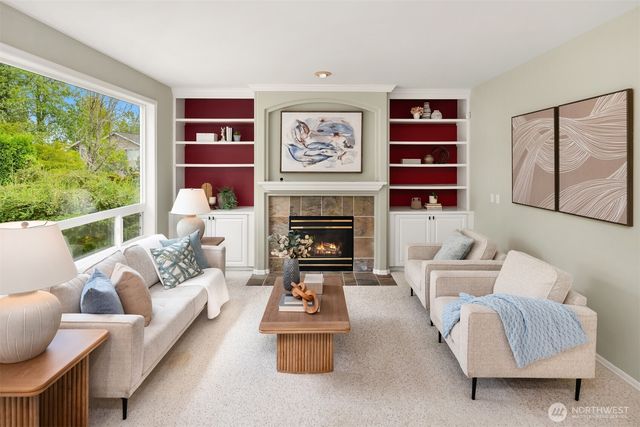 24416 SE 4th Place, Sammamish, WA 98074