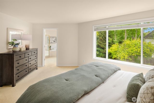 24416 SE 4th Place, Sammamish, WA 98074