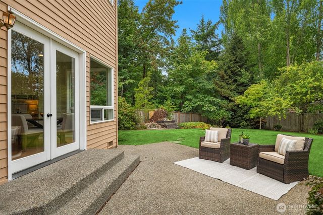 24416 SE 4th Place, Sammamish, WA 98074