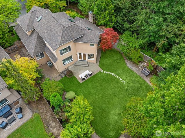 24416 SE 4th Place, Sammamish, WA 98074