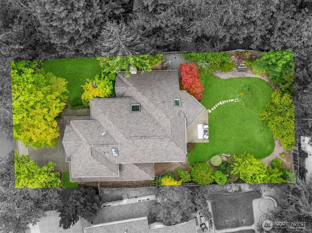 24416 SE 4th Place, Sammamish, WA 98074