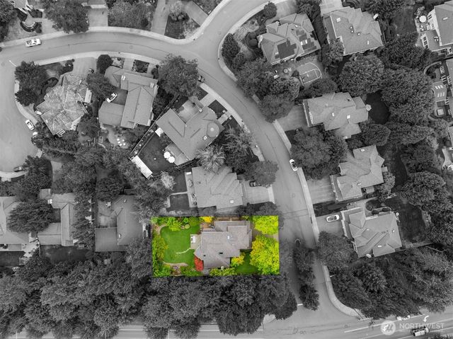 24416 SE 4th Place, Sammamish, WA 98074
