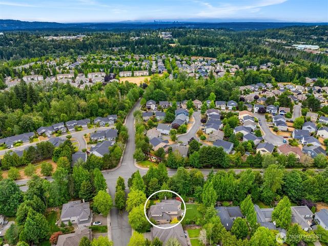 24416 SE 4th Place, Sammamish, WA 98074