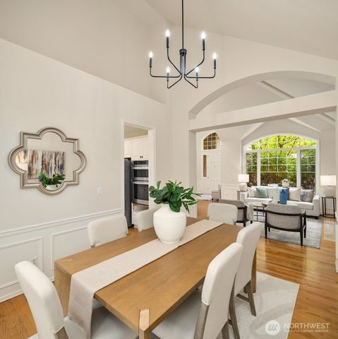 24416 SE 4th Place, Sammamish, WA 98074