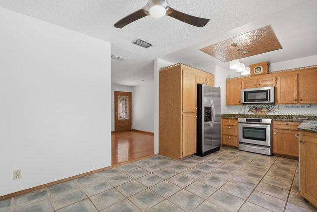 7940 Summerplace Dr, Citrus Heights, CA 95621