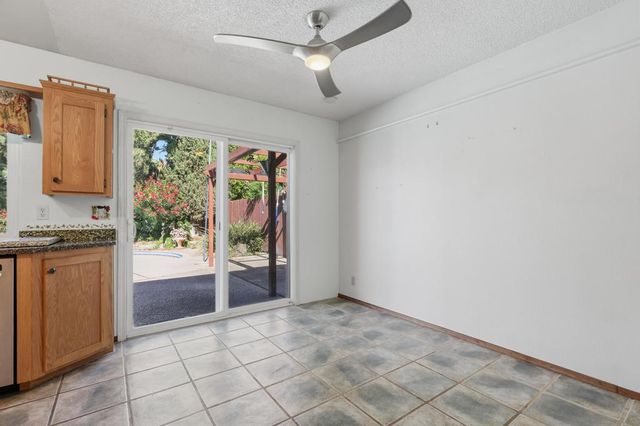 7940 Summerplace Dr, Citrus Heights, CA 95621