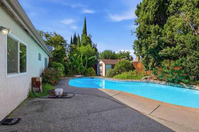 7940 Summerplace Dr, Citrus Heights, CA 95621