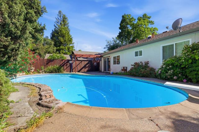 7940 Summerplace Dr, Citrus Heights, CA 95621