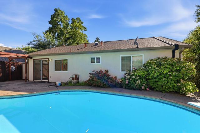 7940 Summerplace Dr, Citrus Heights, CA 95621