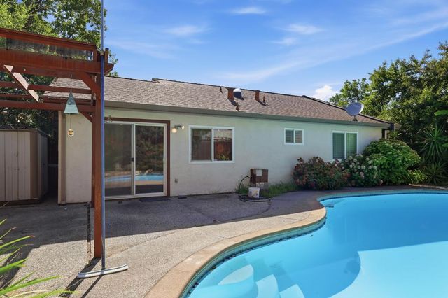 7940 Summerplace Dr, Citrus Heights, CA 95621