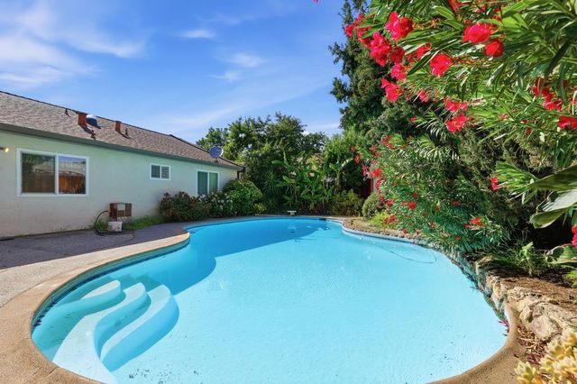 7940 Summerplace Dr, Citrus Heights, CA 95621