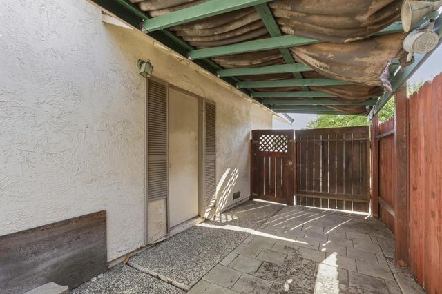 7940 Summerplace Dr, Citrus Heights, CA 95621