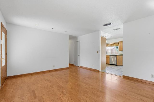 7940 Summerplace Dr, Citrus Heights, CA 95621