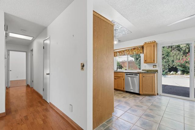 7940 Summerplace Dr, Citrus Heights, CA 95621