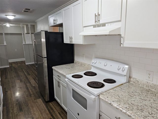 1909 2nd Avenue N, Texas City, TX 77590