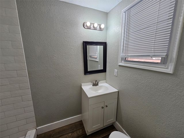 1909 2nd Avenue N, Texas City, TX 77590