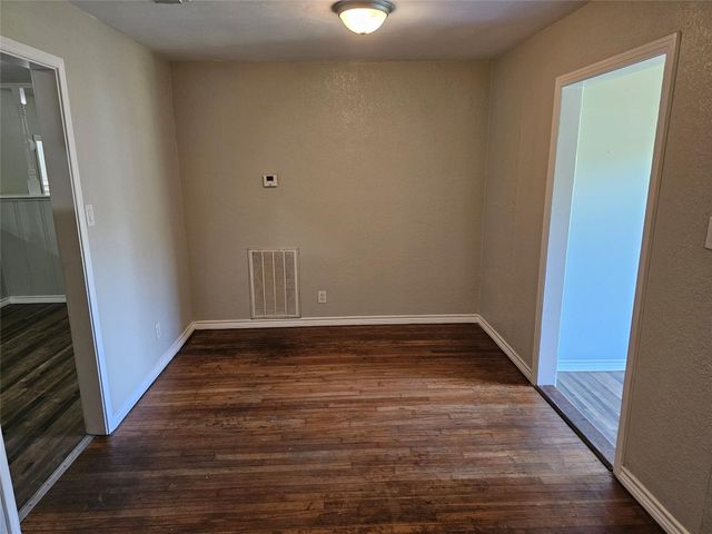 1909 2nd Avenue N, Texas City, TX 77590