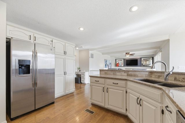 2532 N Fox Run Ct, Wichita, KS 67226