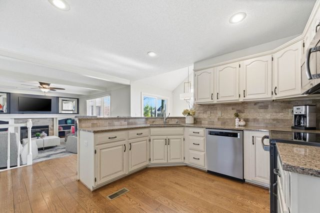 2532 N Fox Run Ct, Wichita, KS 67226