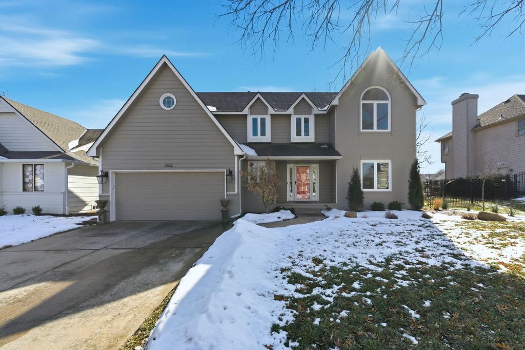 2532 N Fox Run Ct, Wichita, KS 67226