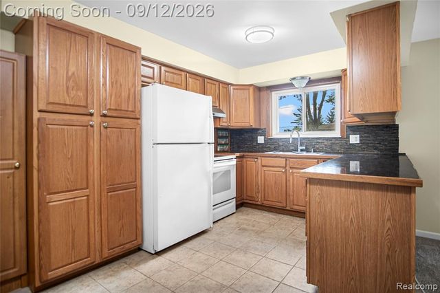 41654 Harvard Drive, Sterling Heights, MI 48313