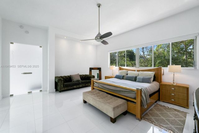 3861 Kumquat Ave, Miami, FL 33133