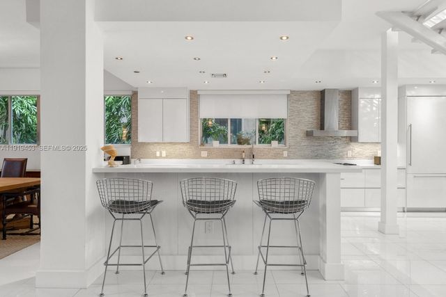 3861 Kumquat Ave, Miami, FL 33133