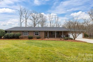 8420 Catawba Cove Drive, Belmont, NC 28012