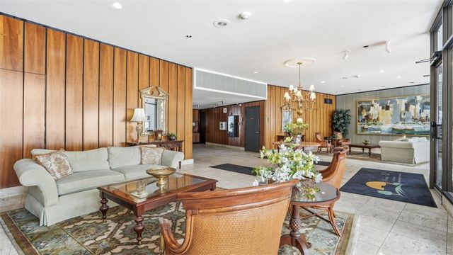 1160 Bower Hill Road 716A, Mt Lebanon, PA 15243