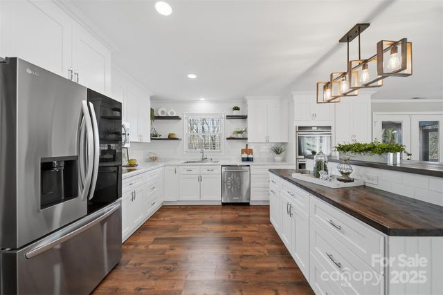 315 Skyline Road, Hickory, NC 28601