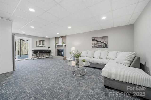 315 Skyline Road, Hickory, NC 28601