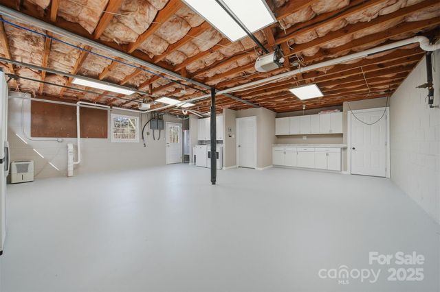 315 Skyline Road, Hickory, NC 28601