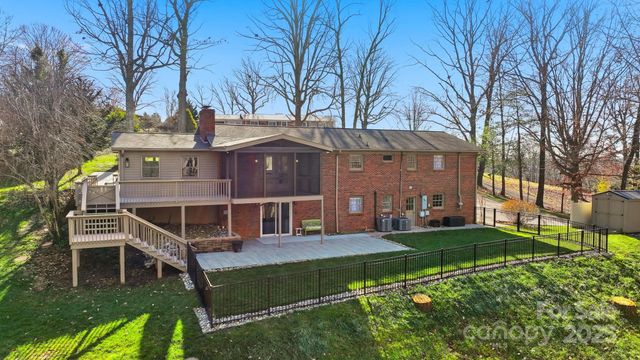 315 Skyline Road, Hickory, NC 28601