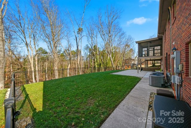 315 Skyline Road, Hickory, NC 28601
