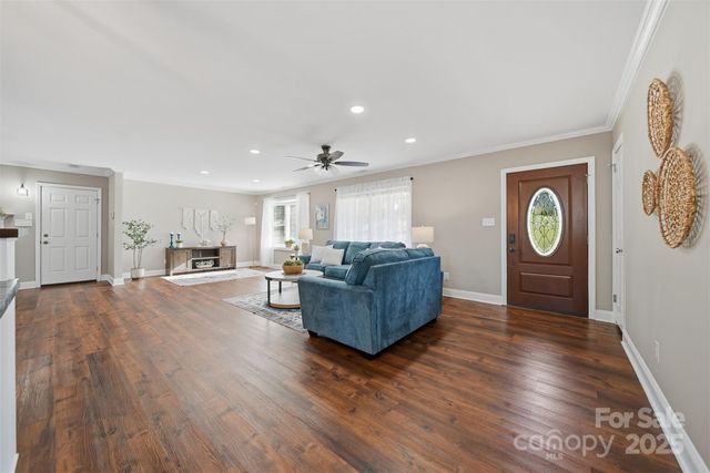 315 Skyline Road, Hickory, NC 28601