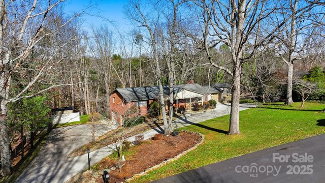 315 Skyline Road, Hickory, NC 28601