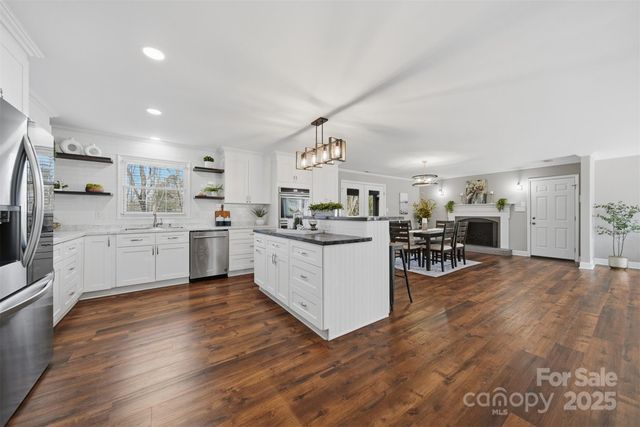 315 Skyline Road, Hickory, NC 28601